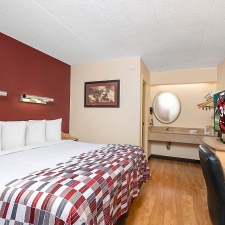Red Roof Inn Edison Zewnętrze zdjęcie