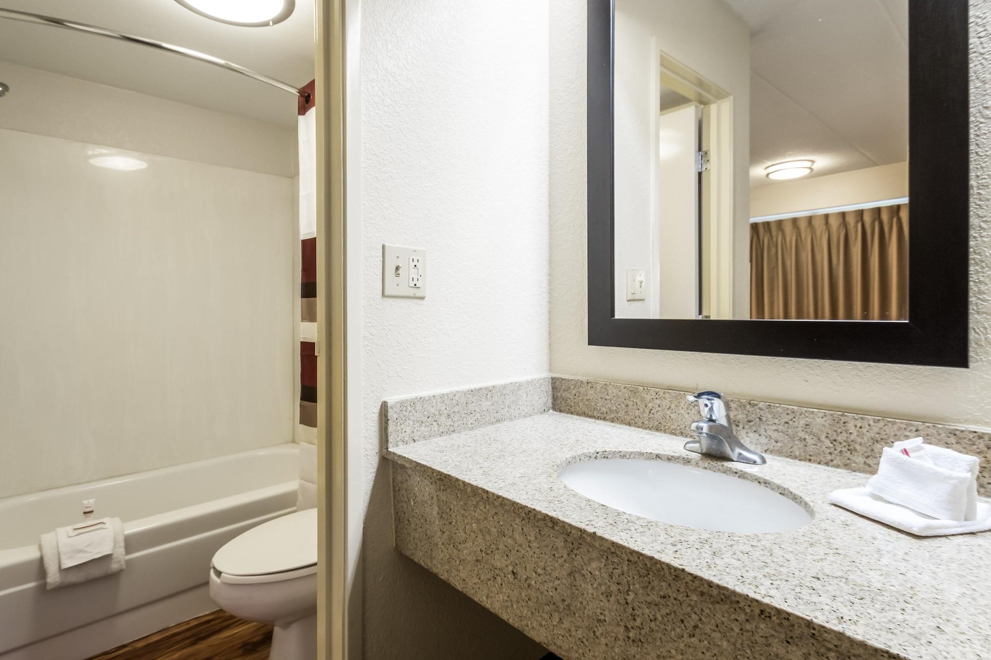 Red Roof Inn Edison Zewnętrze zdjęcie