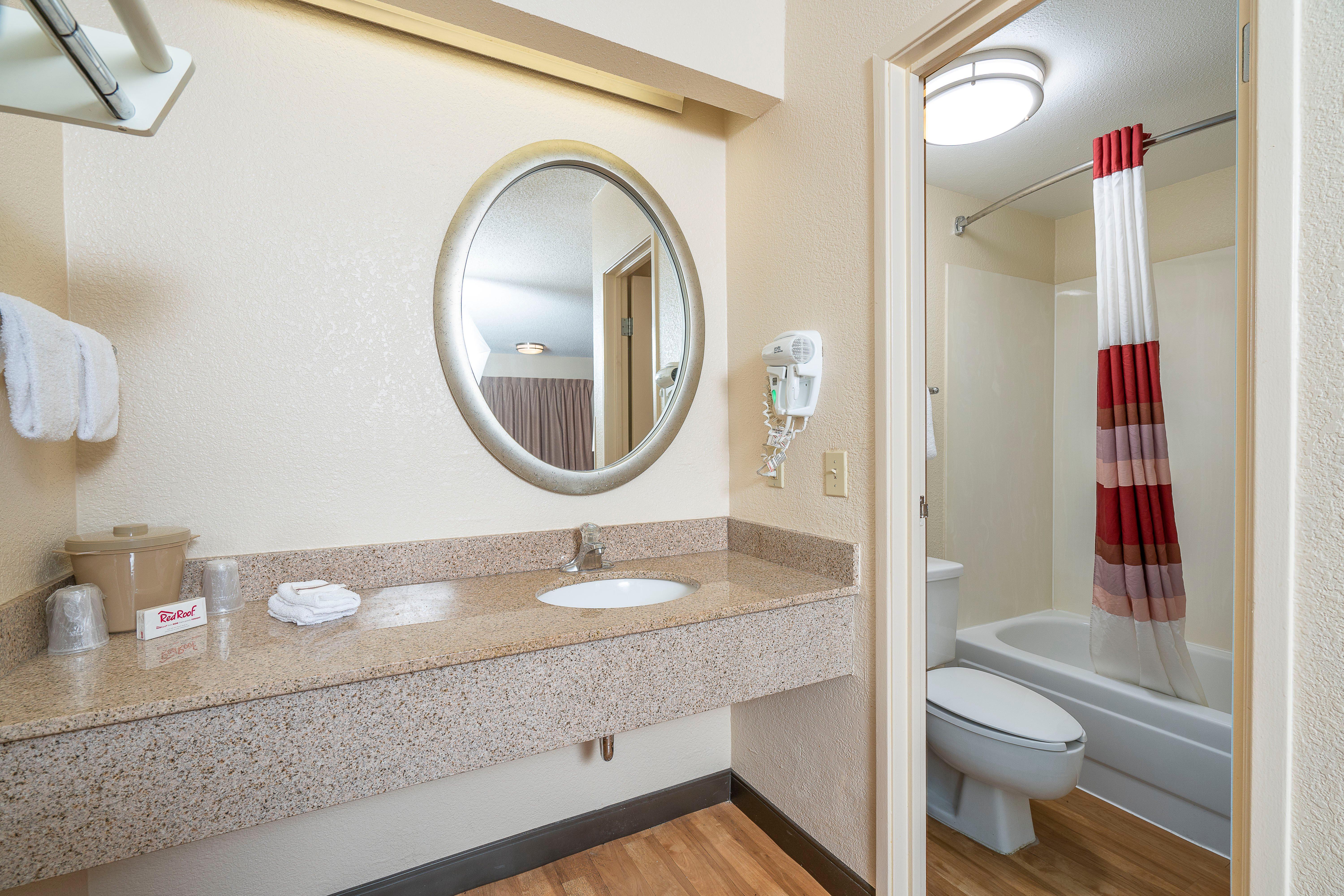 Red Roof Inn Edison Zewnętrze zdjęcie
