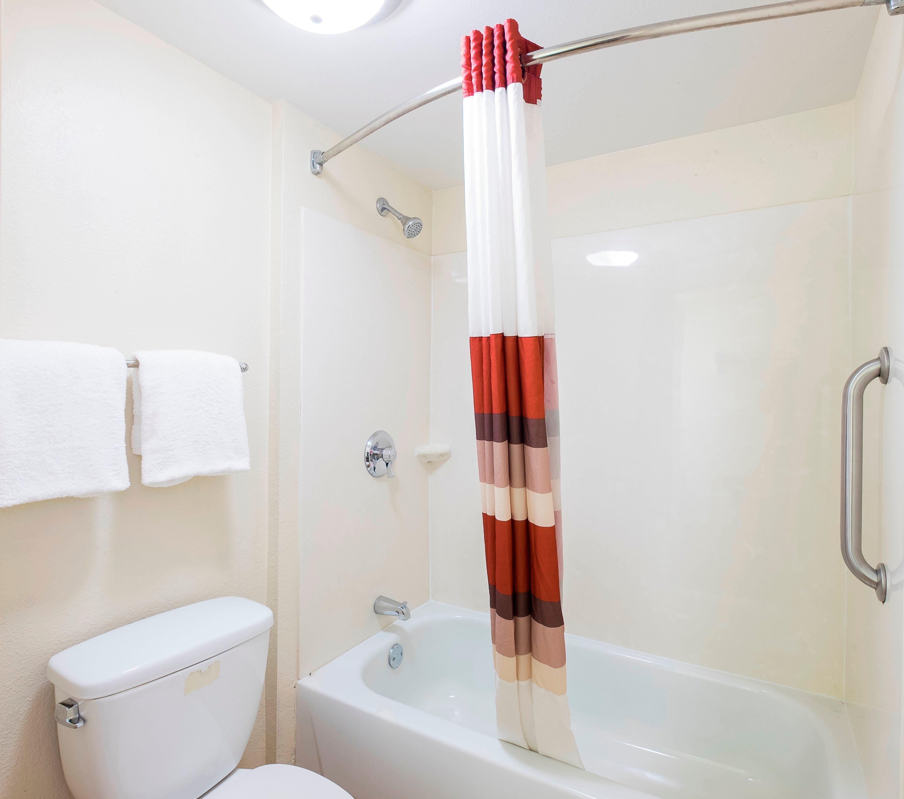 Red Roof Inn Edison Zewnętrze zdjęcie