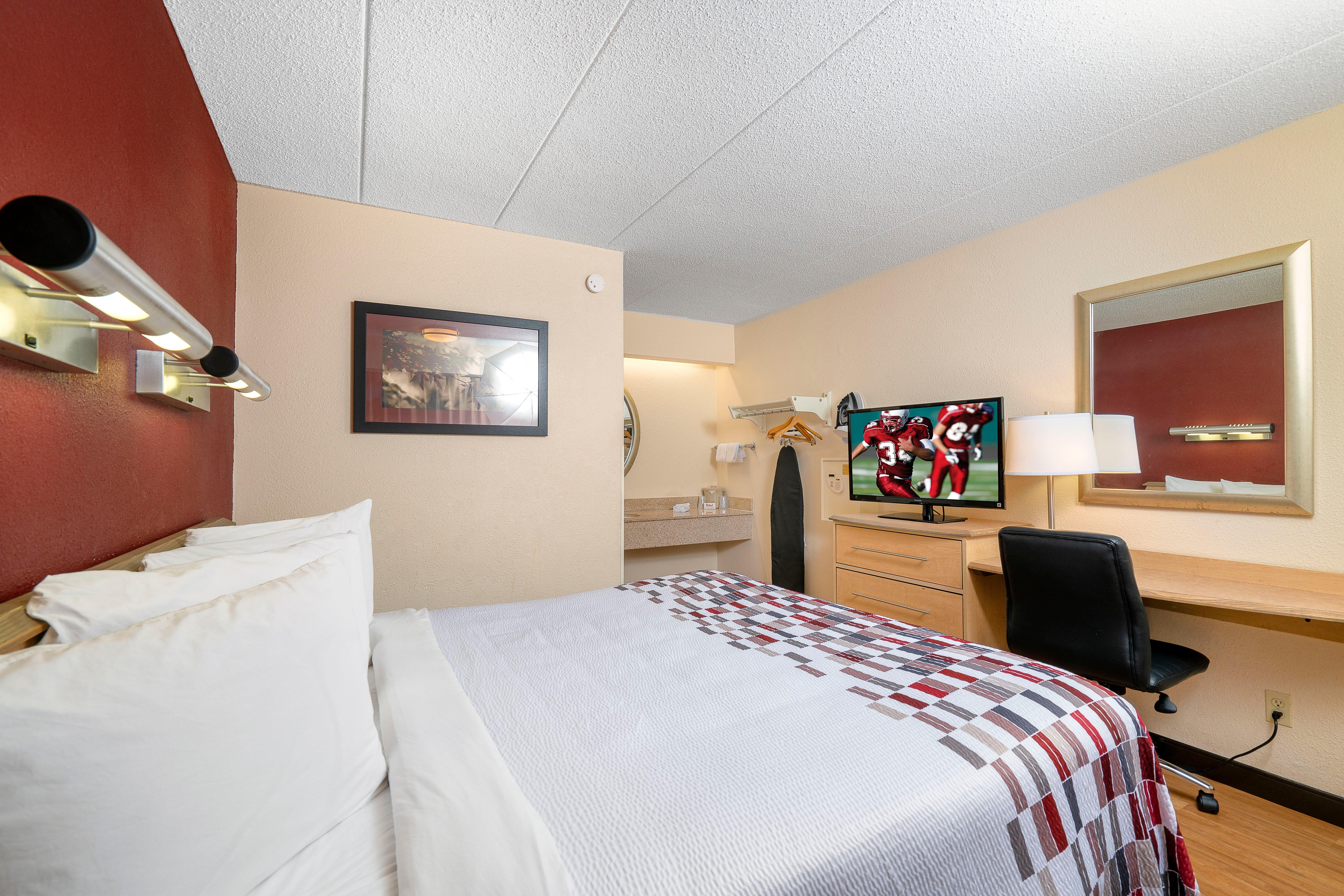 Red Roof Inn Edison Zewnętrze zdjęcie