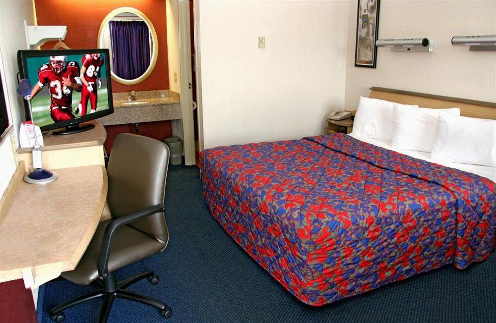 Red Roof Inn Edison Pokój zdjęcie